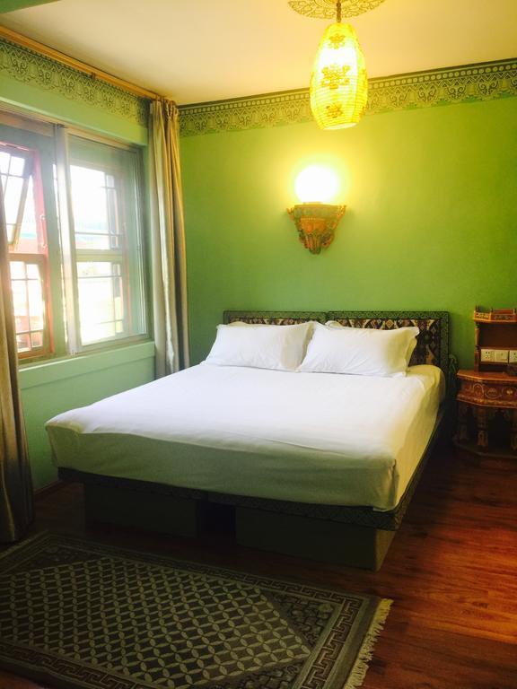 Tashitakge Hotel Лхаса Екстериор снимка