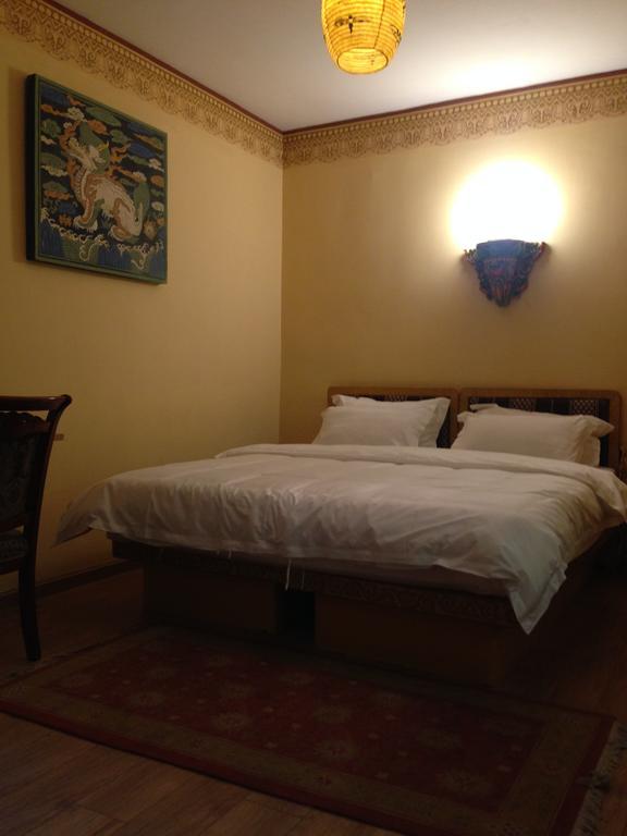 Tashitakge Hotel Лхаса Екстериор снимка